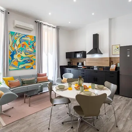 Apartment C15 - 2 Bdr Historic Old 5 Min Sea - Ac & Wifi *